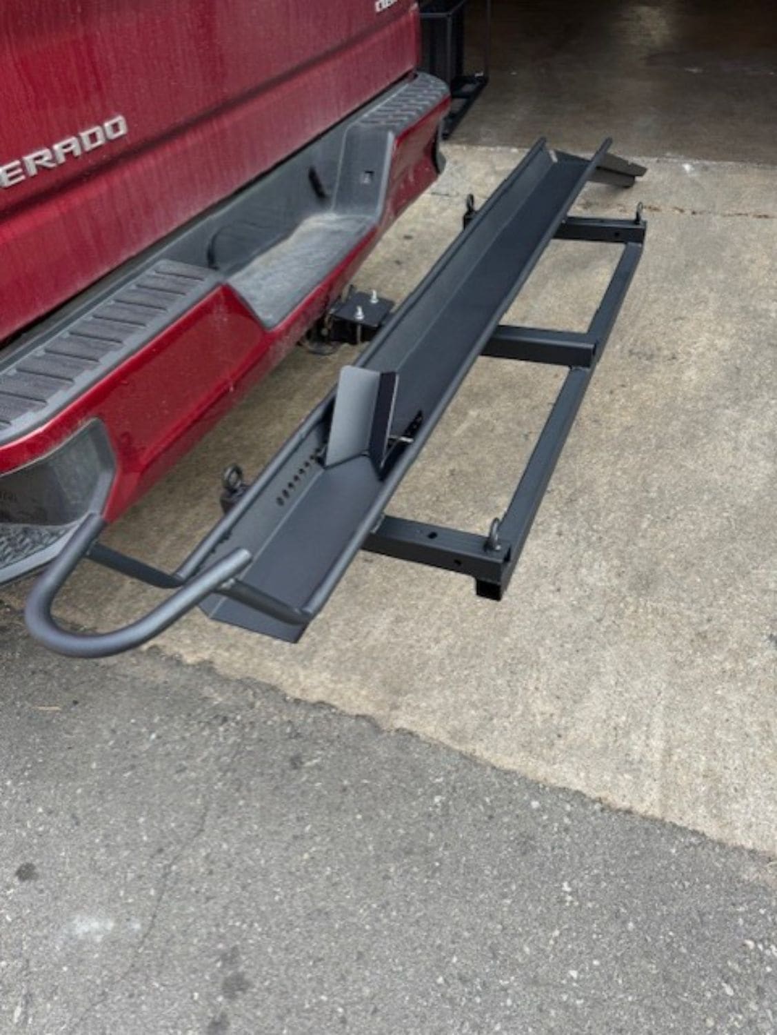 Black Bulldog Hitch Mount Motorcycle Carrier R2N2 - product image 3