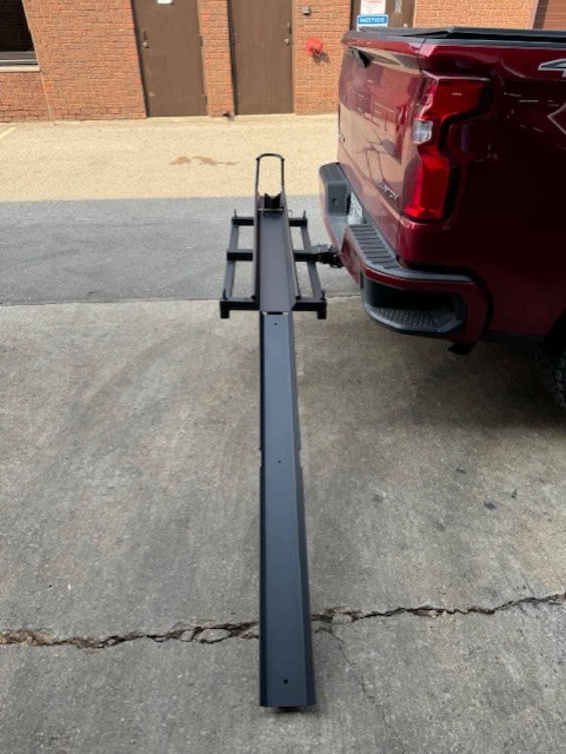 Black Bulldog Hitch Mount Motorcycle Carrier R2N2 - product image 4