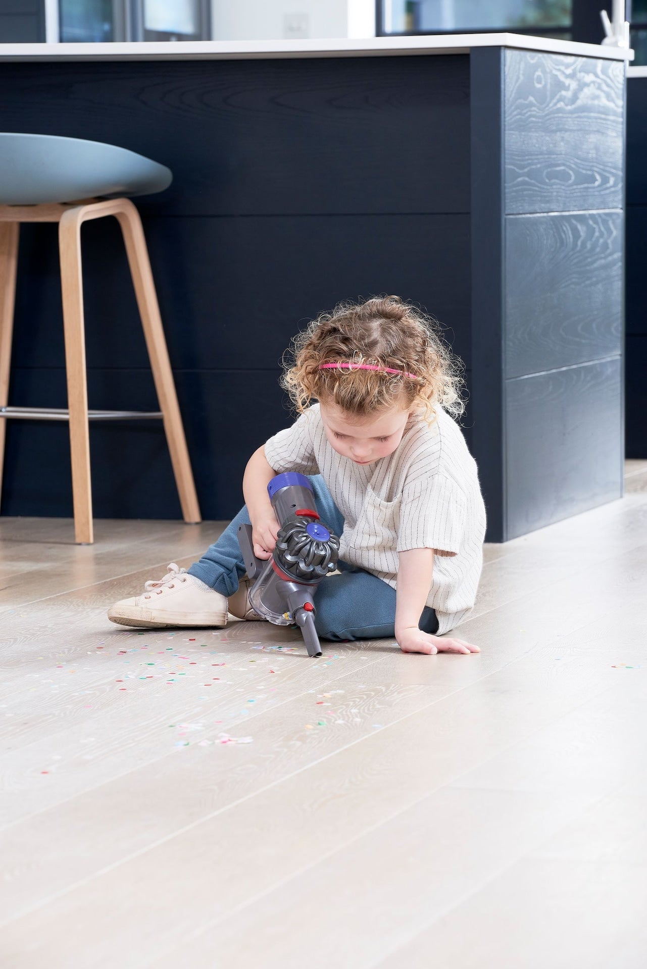 Stick Vacuum Cleaner Interactive Toy, Battery Operated, Ages 3+ S2U0 - product image 6