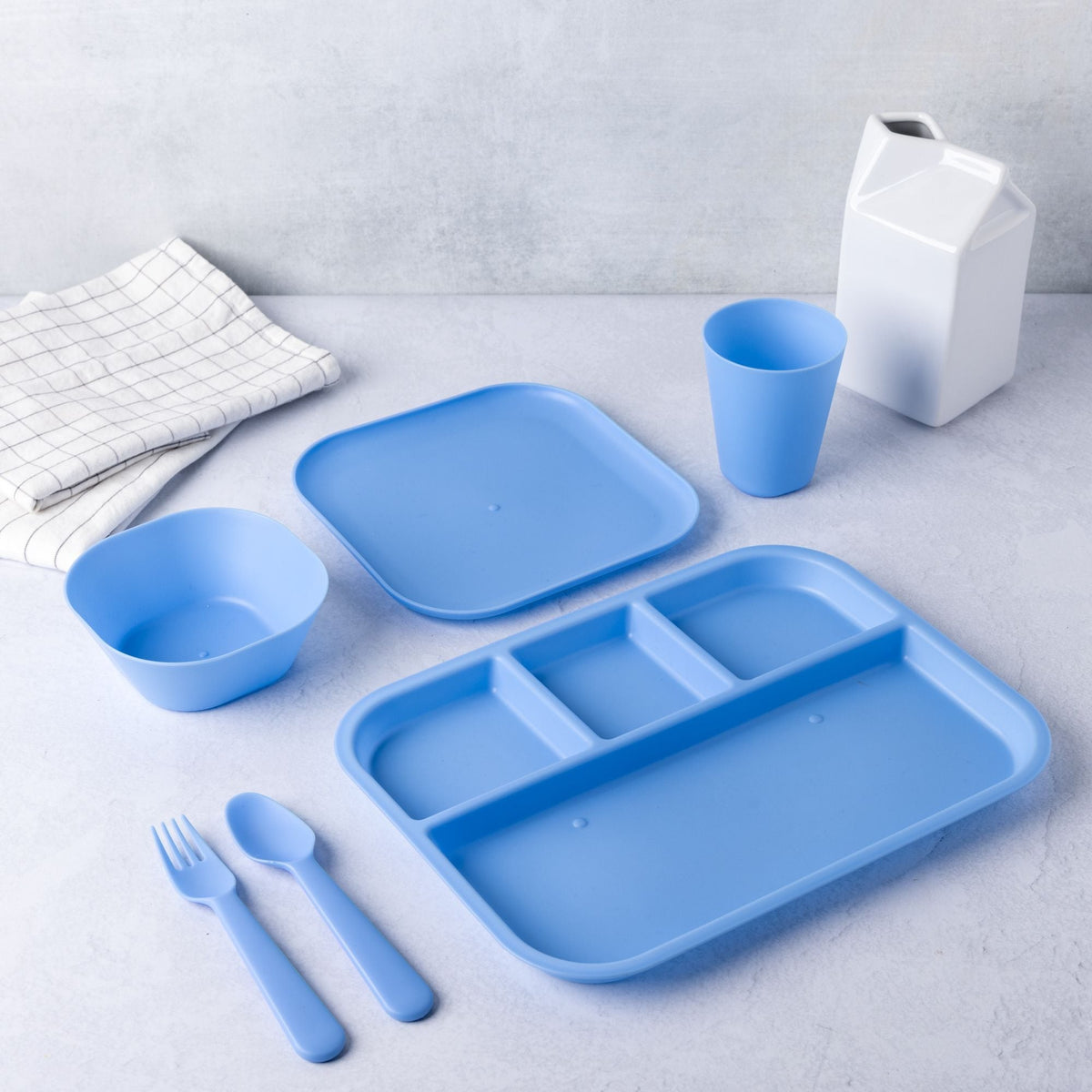 Kids' Plastic Dinnerware Set, Serves 4, 24-pc, Dishwasher Safe T7K1 - product image 7