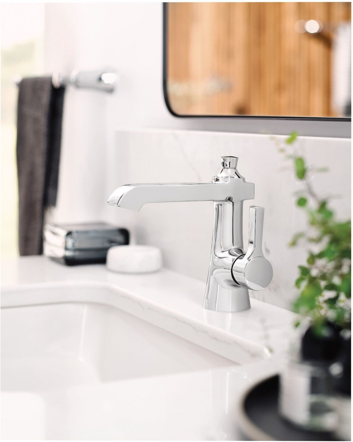 Flara Single Handle Single Hole Bathroom Sink Faucet, Chrome J1C0 - product image 4