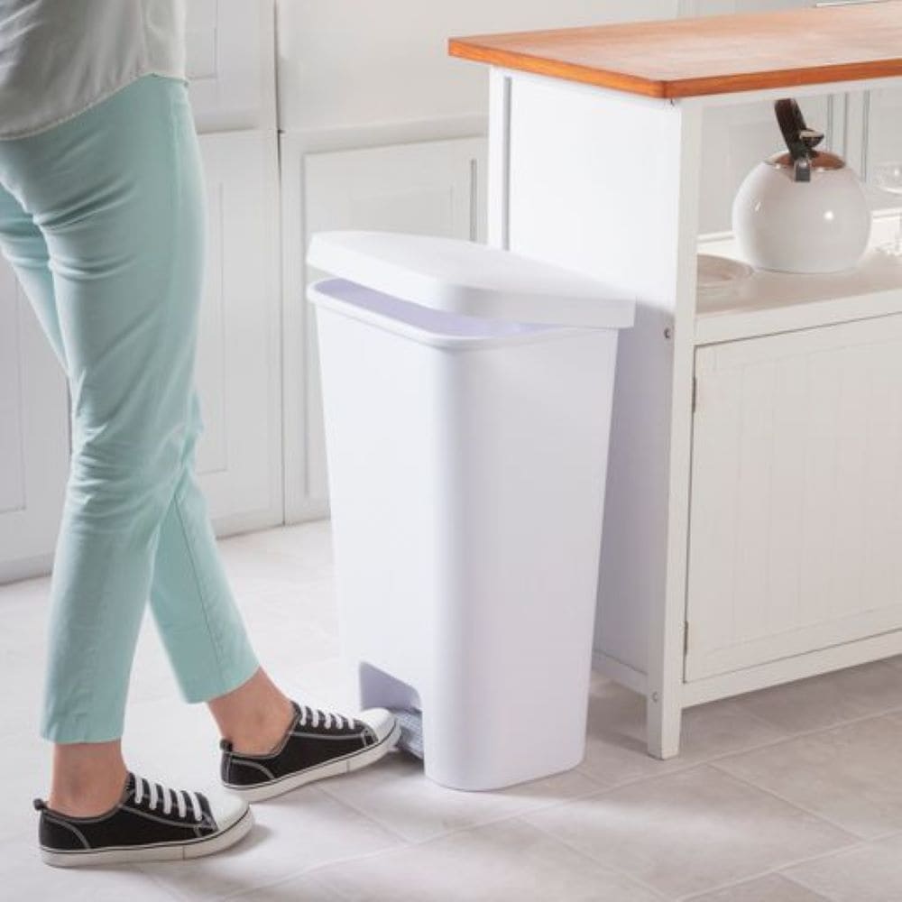 Plastic Rectangular Step Garbage Can, White, 45-L N5B3 - product image 3