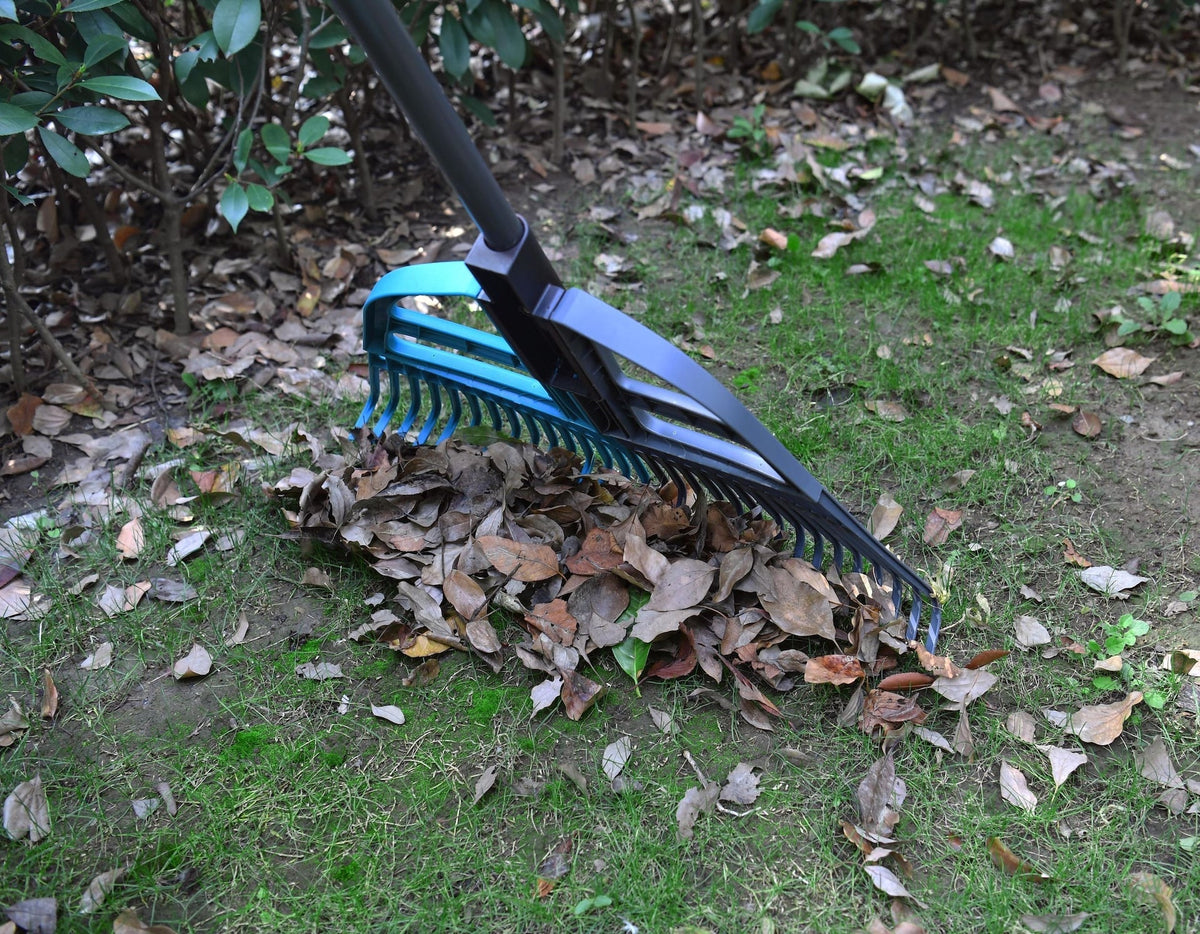 3-in-1 30-Tine Leaf Rake with Fibreglass Shaft, 24-1/2-in Wide L5Y5 - product image 5
