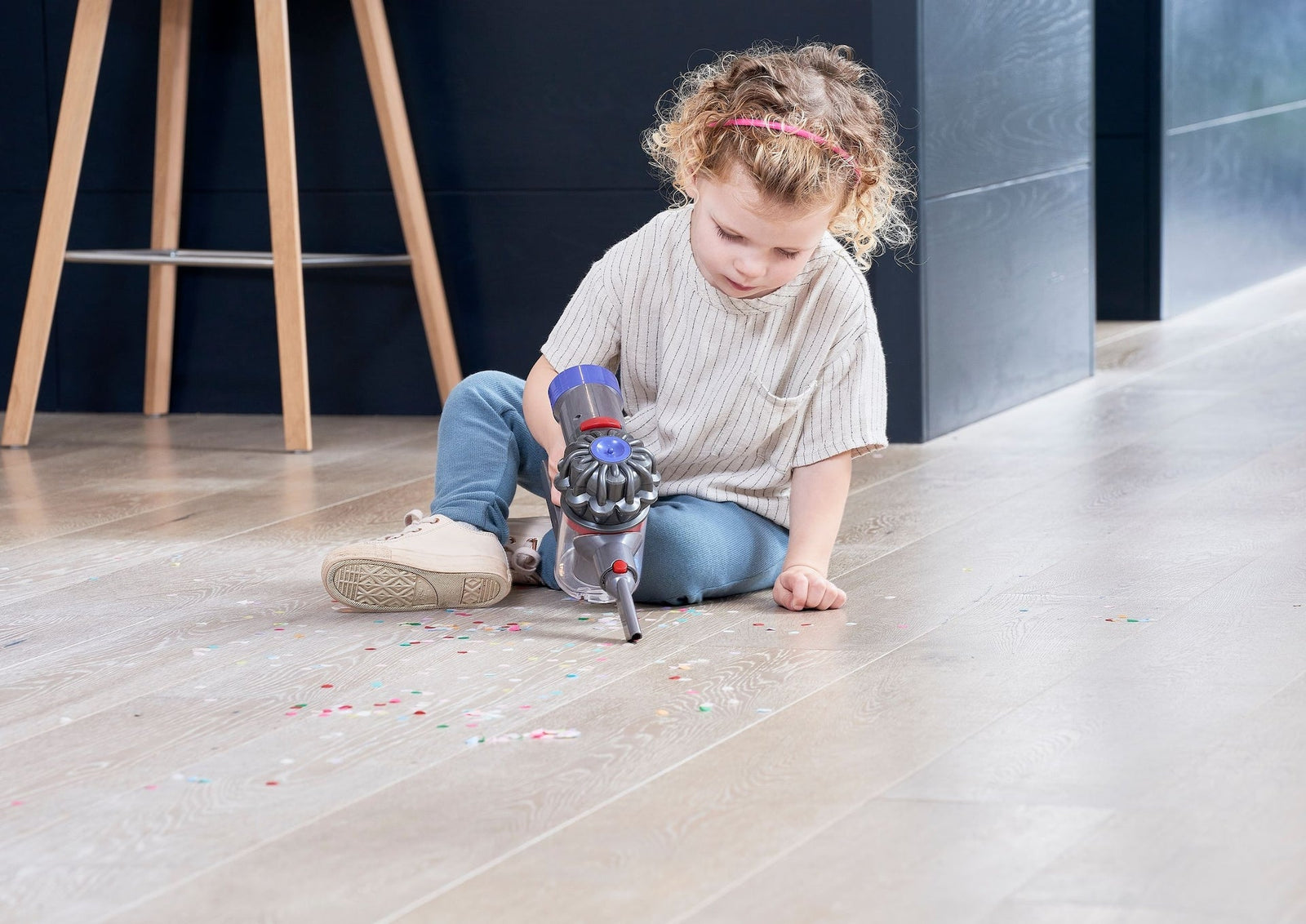 Stick Vacuum Cleaner Interactive Toy, Battery Operated, Ages 3+ S2U0 - product image 7