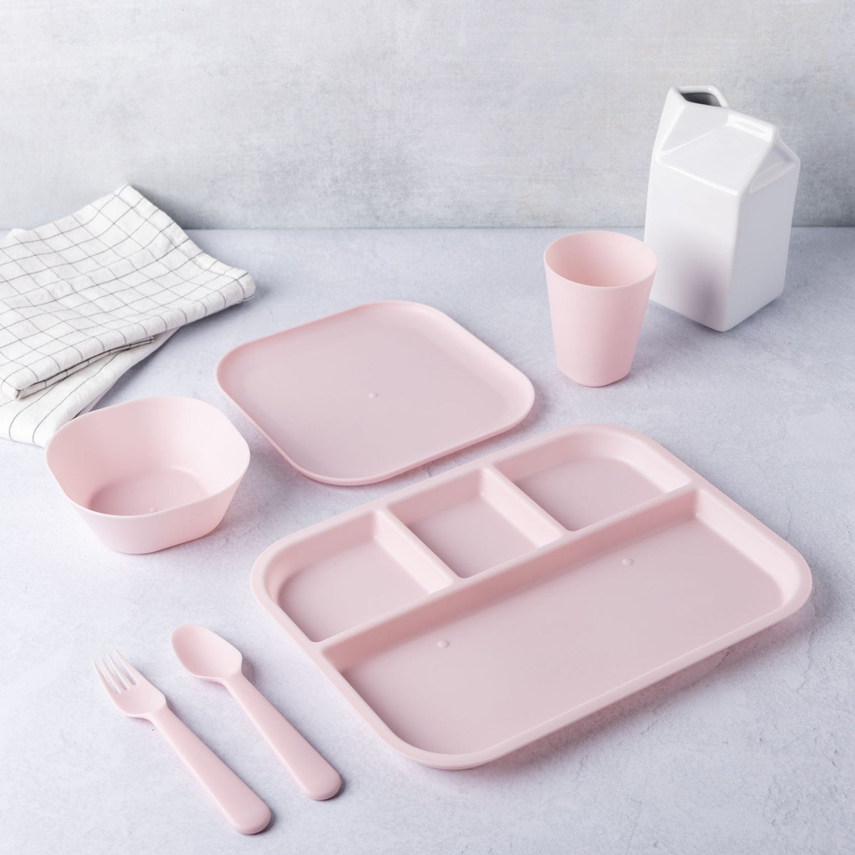 Kids' Plastic Dinnerware Set, Serves 4, 24-pc, Dishwasher Safe T7K1 - product image 6