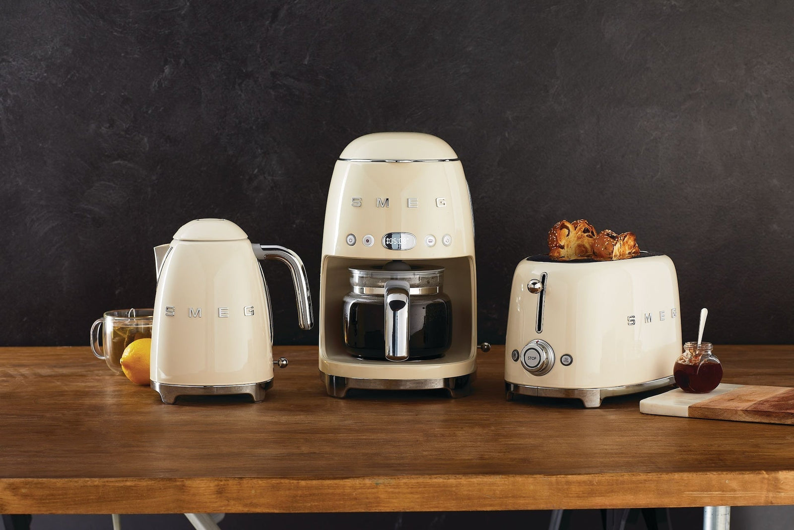 50s Retro Style Fix Temperature Countertop Kettle, 1400W, 1.7-L, Cream C5T6 - product image 6